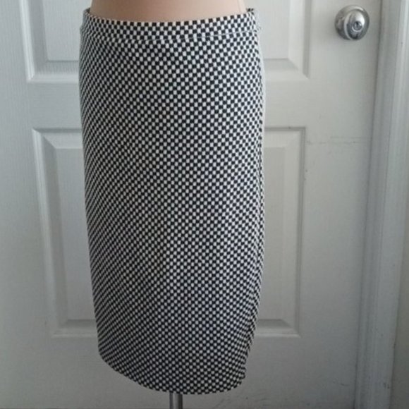Bar IlI knitted midi pencil skirt black and white pull on Sz.L (Junior)